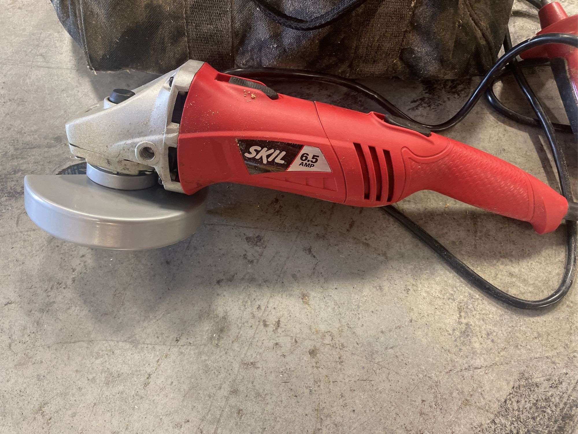 Skil 4.5" electric disc grinder