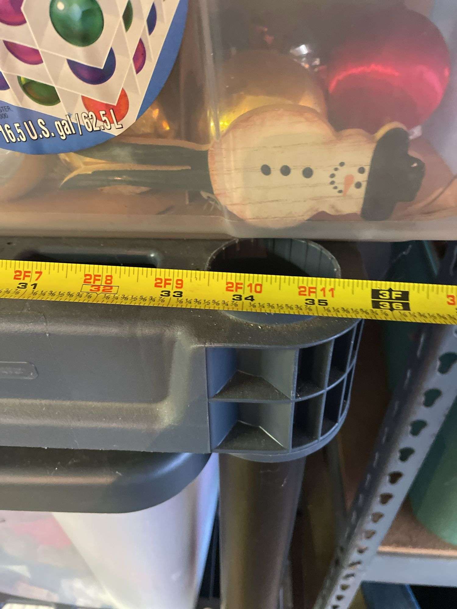 2 SHELVING UNITS (CONTENTS NOT INCLUDED)