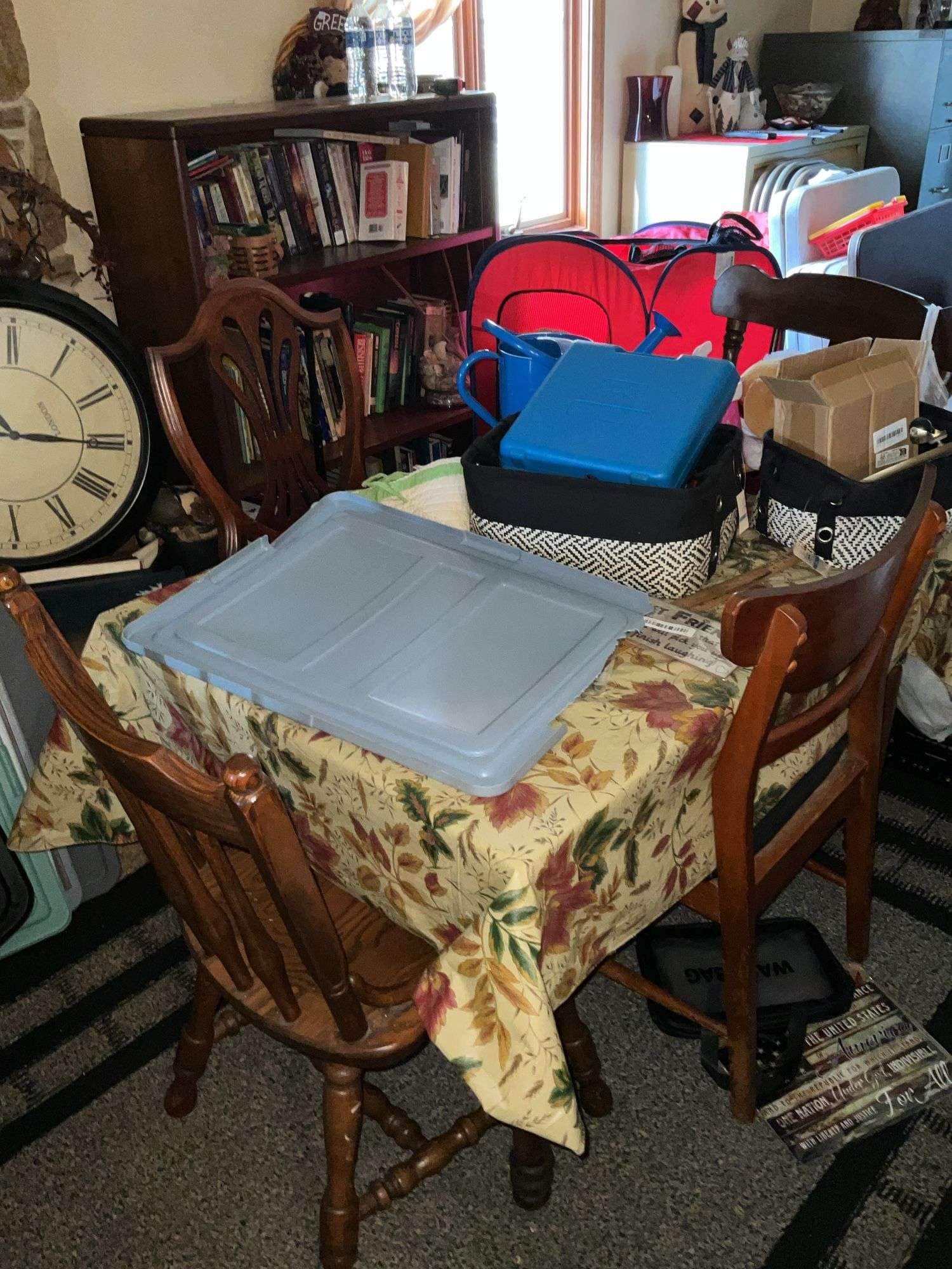 SET OF TABLE AND CHAIRS W/ALL CONTENTS
