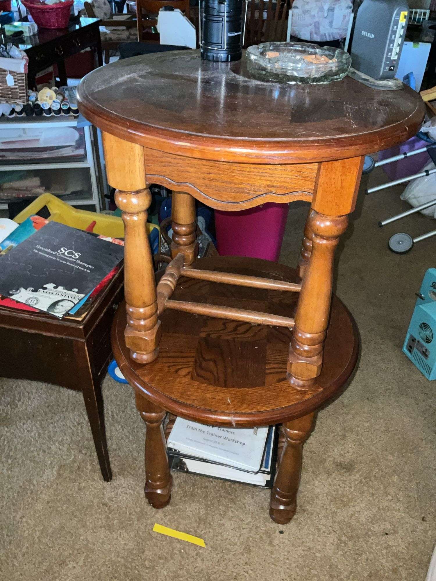 PAIR OF NIGHTSTANDS, END TABLE AND CONTENTS