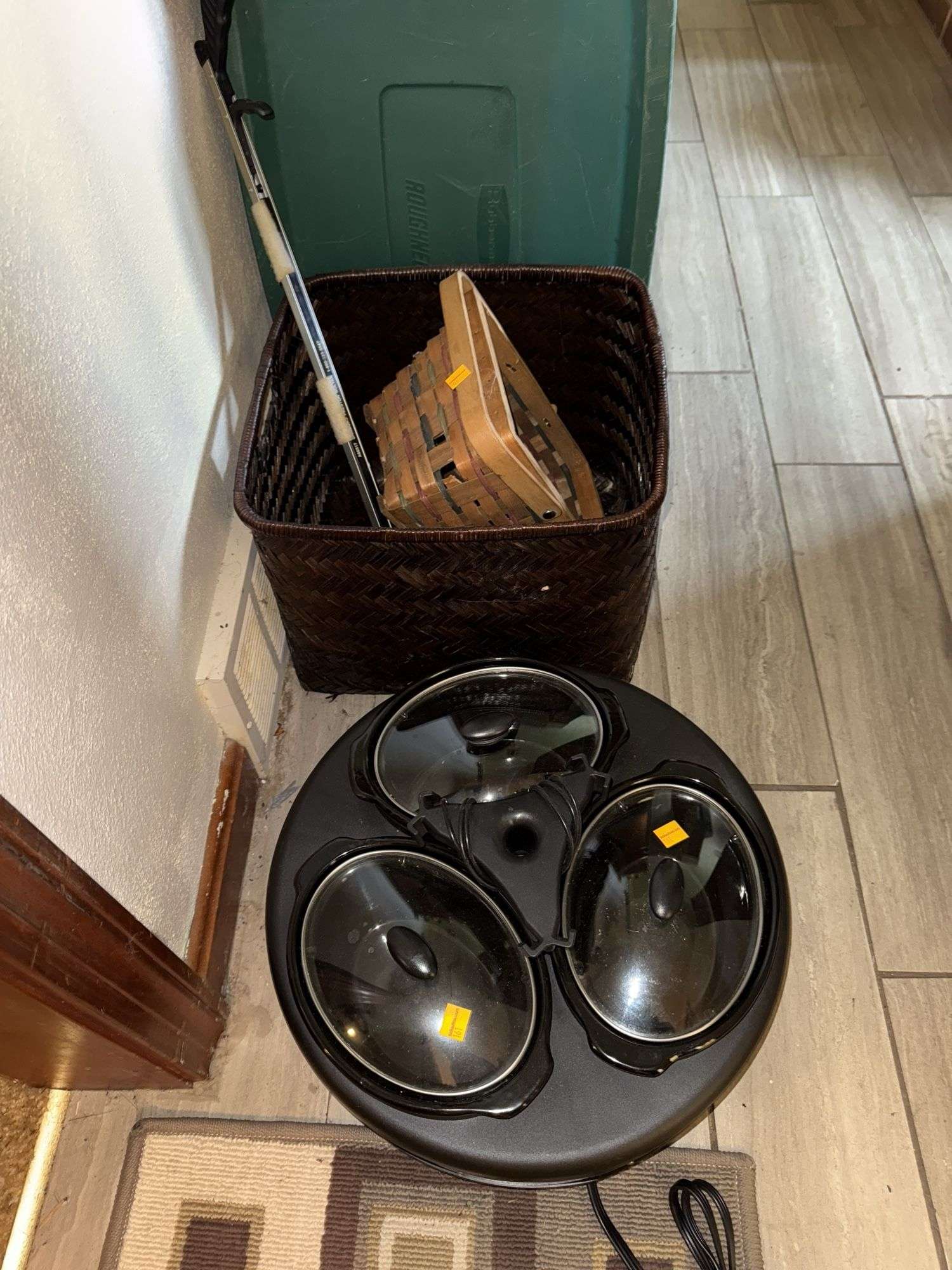 TRI-SECTION COOKER AND BASKETS