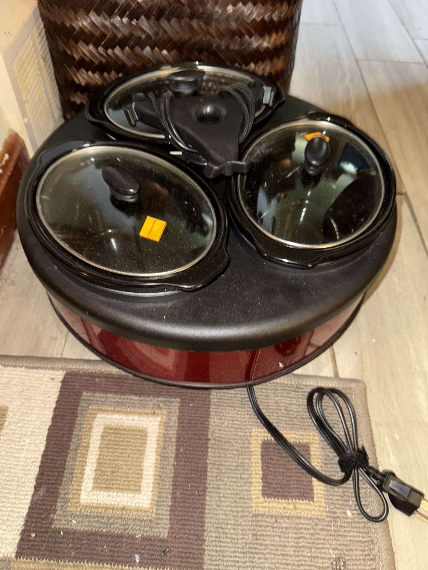 TRI-SECTION COOKER AND BASKETS