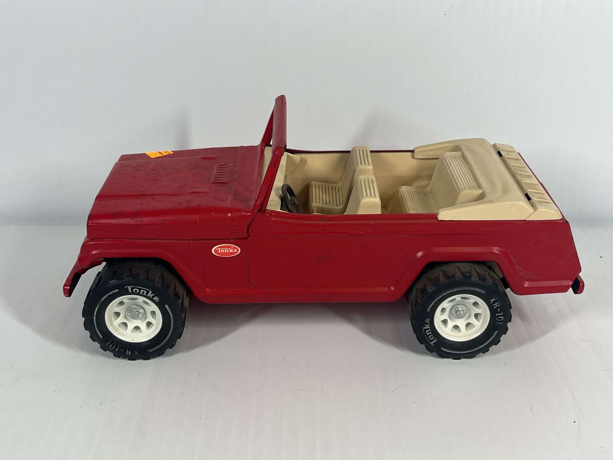 1970s Tonka Jeepster Runabout