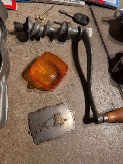 Miscellaneous vintage items - Universal meat grinder, poker set, clippers, speedometers, belt buckle
