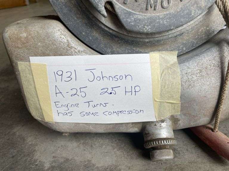 1931 Johnson A-25 2.5 HP outboard motor - engine turns - some compression
