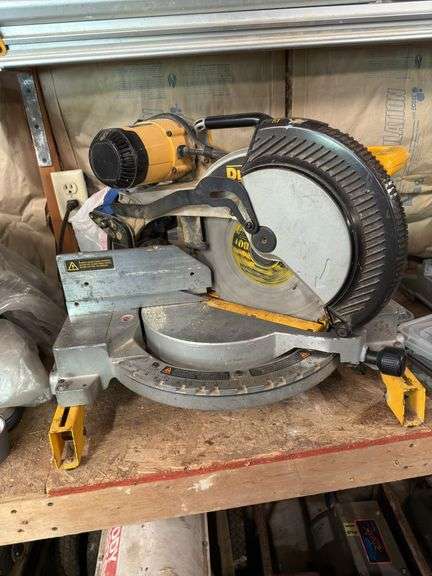 DEWALT MITER SAW