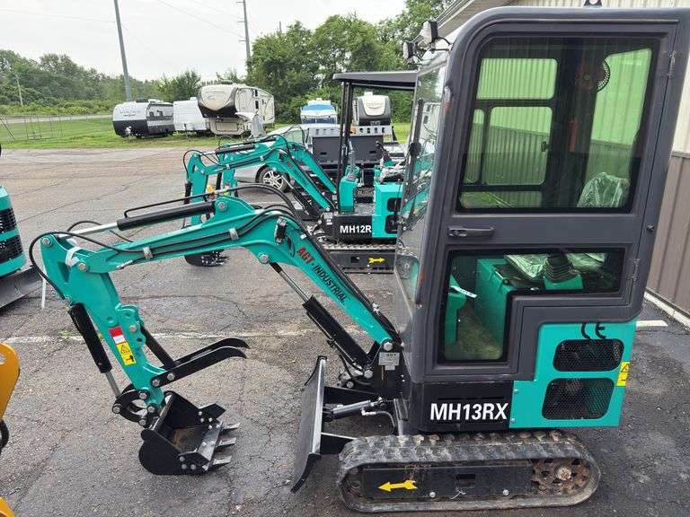 AGT Industrial MH13RX Mini Excavator with Cab