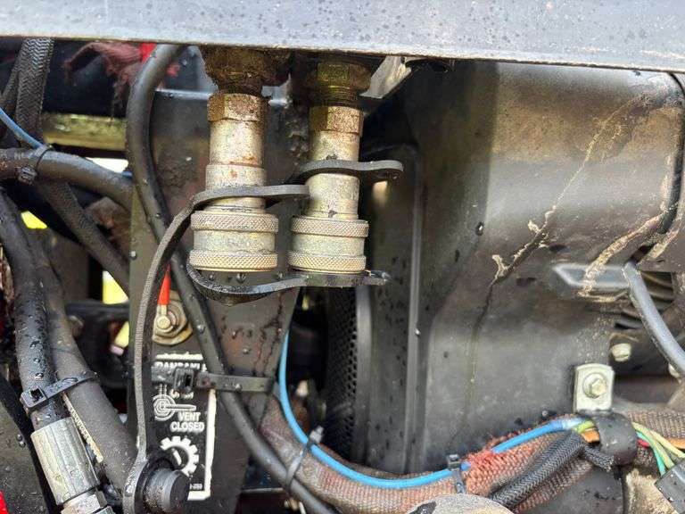 Steiner 430 Max Tractor, Kohler Engine, Lights , Rear Weights , Mower Deck , Blade , Front Bucket