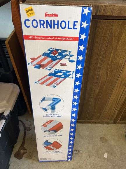 FRANKLIN CORN HOLE SET