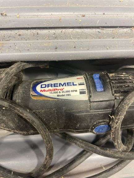 (2) Dremels and rotary tool accessory kit