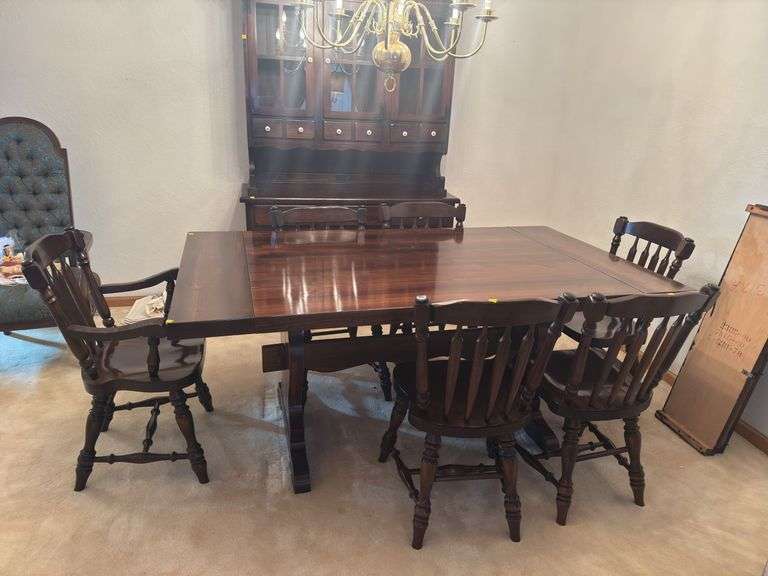 Wooden 7pc Dining Table Set (Comes w/ 2 Leafs)