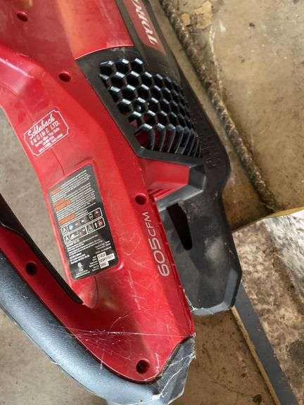 TORO BATTERY OPERATED LEAF BLOWER WITH CHARGER AND 1 BATTERY