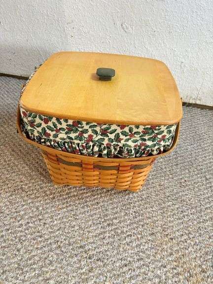 Lg Longaberger Picnic Basket w/Liner