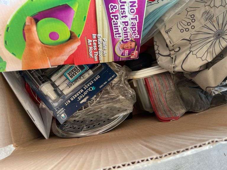 LARGE ASSORTMENT OF CHRISTMAS SUPPLIES