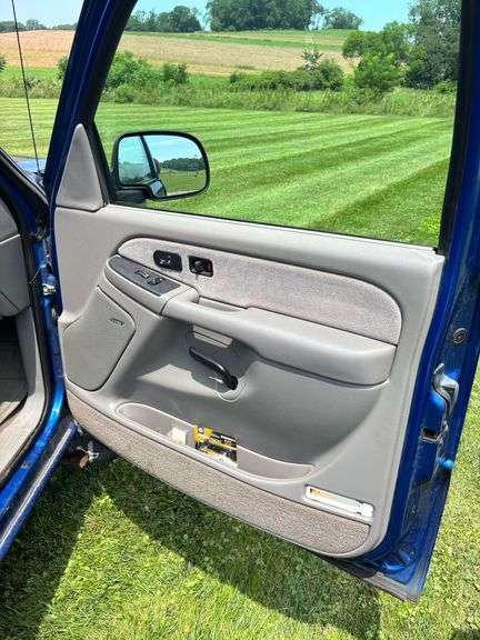 2003 Chevrolet 1500 Extended cab , 4x4 , Leather Interior, Good Running Truck