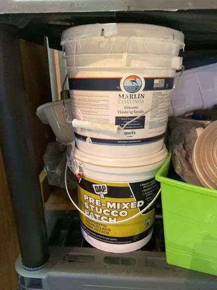 SHELF AND ITS CONTENTS (PICTURED)