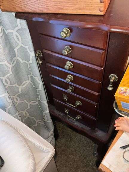 JEWELRY CHEST