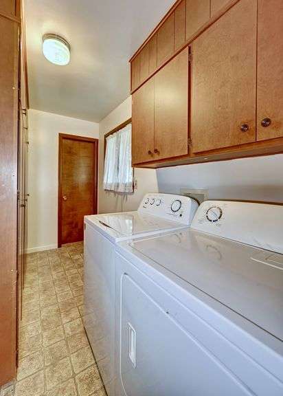 Brick Ranch Home in Sugarcreek