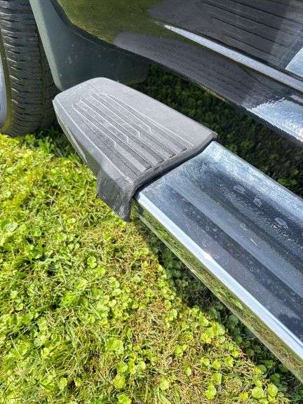 2021 Chevrolet 1500 LTZ , 4x4 ,Only 31,000 miles ,Leer Hard Top Bed Cover , Sharp !