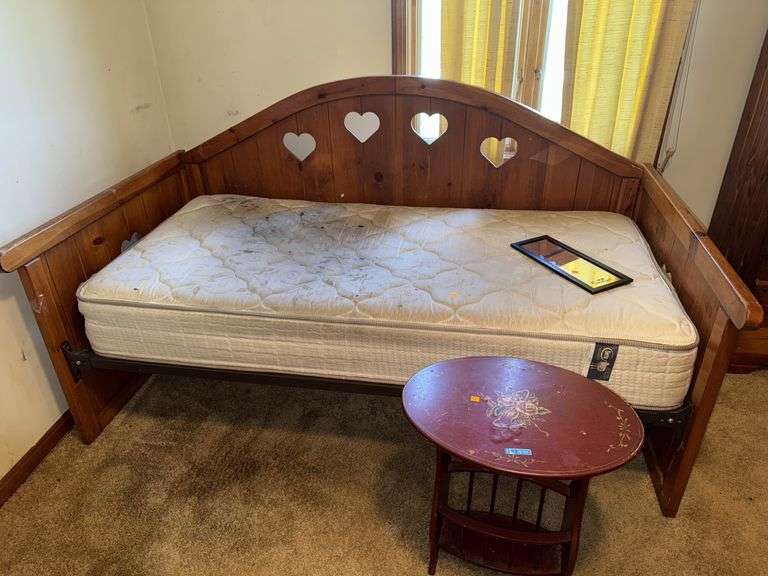 DAY BED AND MAGAZINE RACK