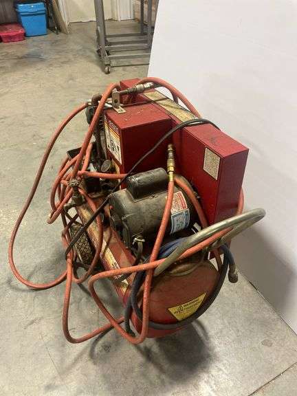 Magena Force 14 gallon air compressor with hose and attachments