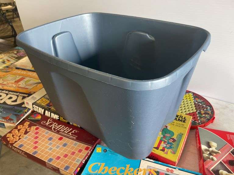Tote of vintage board games - see images