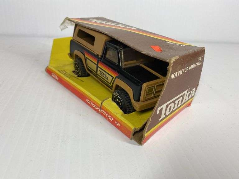 1979 Tonka Hot Pick Up with Cycle #1387