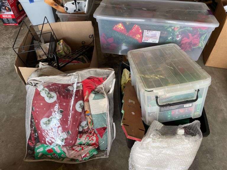 LARGE ASSORTMENT OF CHRISTMAS SUPPLIES