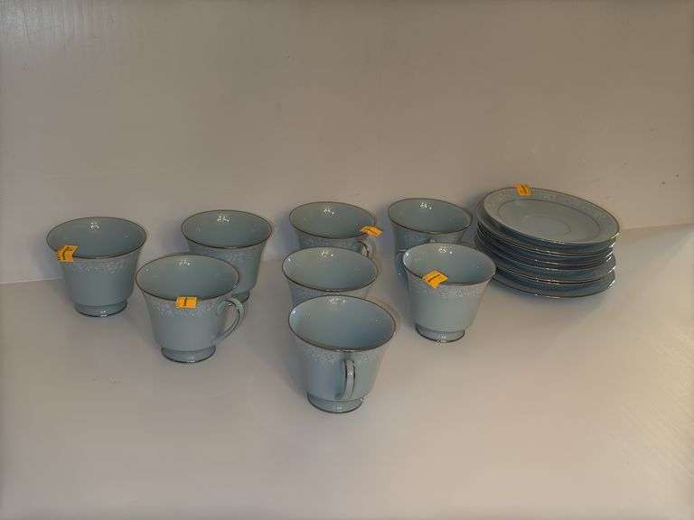 Noritake Fidelity Ceramic Tea Cup and Saucer Plate Set