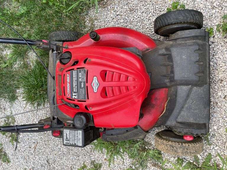 TROY-BILT 21" PUSH MOWER (HAS BAGGER)