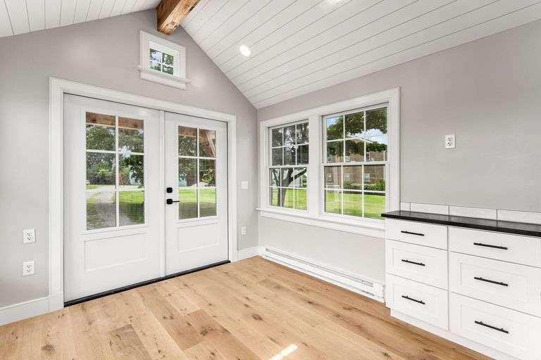 Mini Home on Wheels From Rosedale Trades