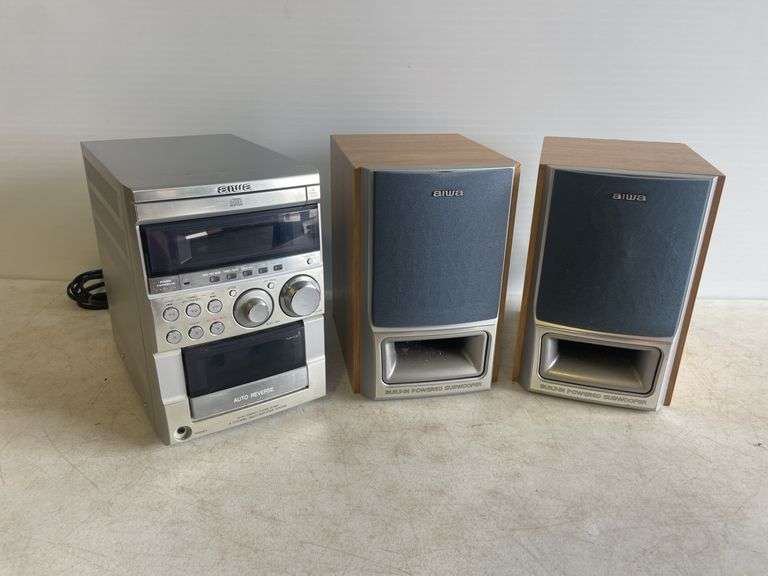 Aiwa stereo with (2) speakers