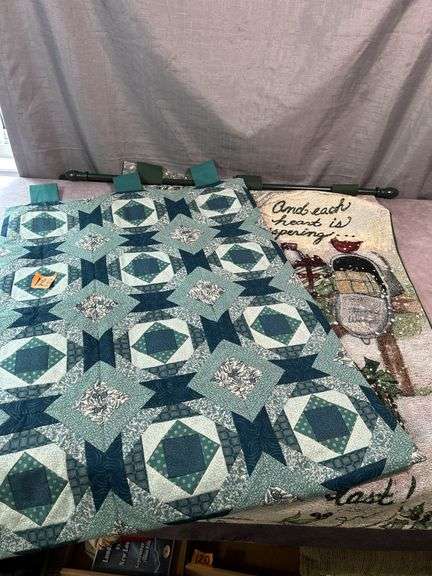 DECORATIVE WALL HANGINGS (3)