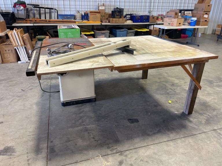 Shop Fox W1677 10" left tilting cabinet saw - works