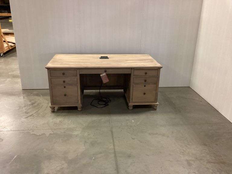 URBAN Executive Desk