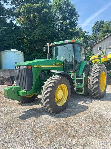 John Deere 8110 , 4 Wheel Drive , Heat ,A.C. , Radio