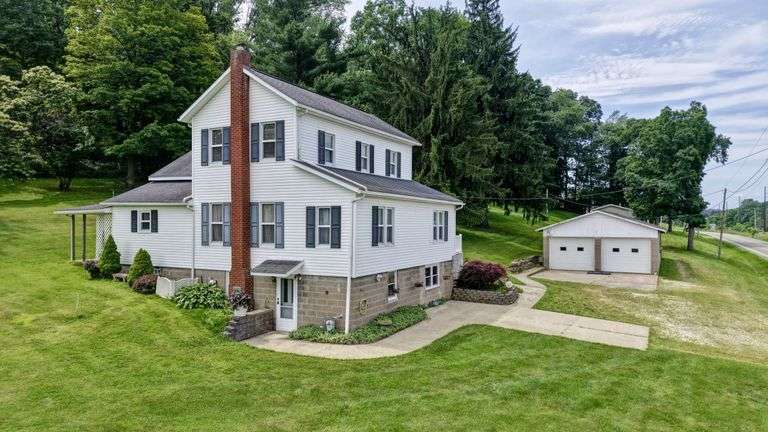 Absolute Home & Outbuildings on 3.75 Acres