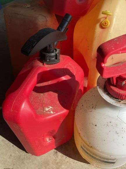 GASOLINE JUGS/CANS AND SPRAYER