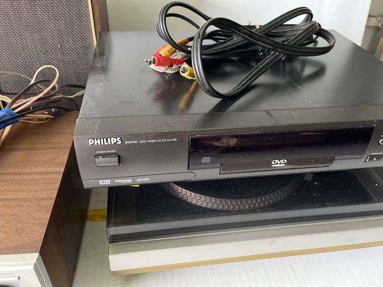 Record Player, DVD Player, Radio/Cassette Player, Speakers