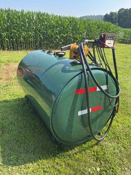 300 Gallon Fuel Tank w/ 12V Pump