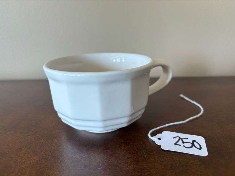 Pfaltzgraff Pedastal Mug