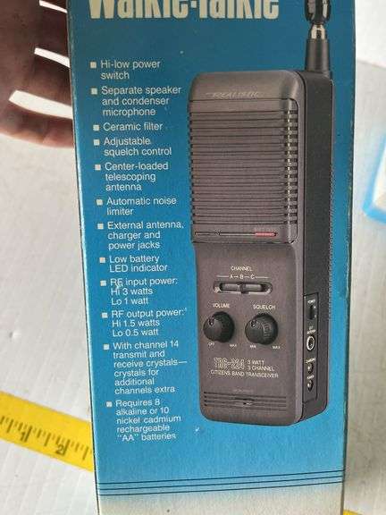 Realistic TRC-224 Walkie Talkies