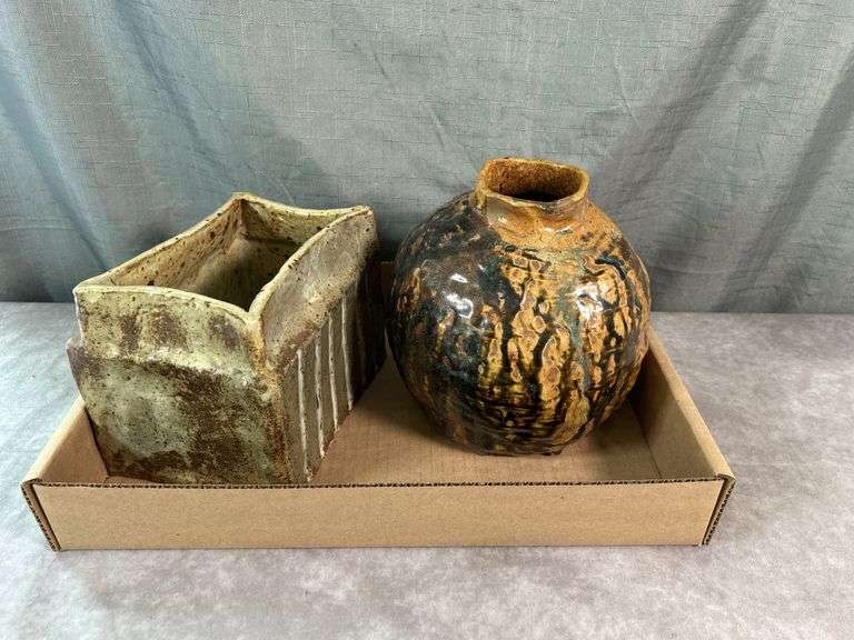 POTTERY PLANTER & VASE
