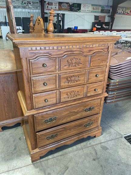 Keller chest of drawers