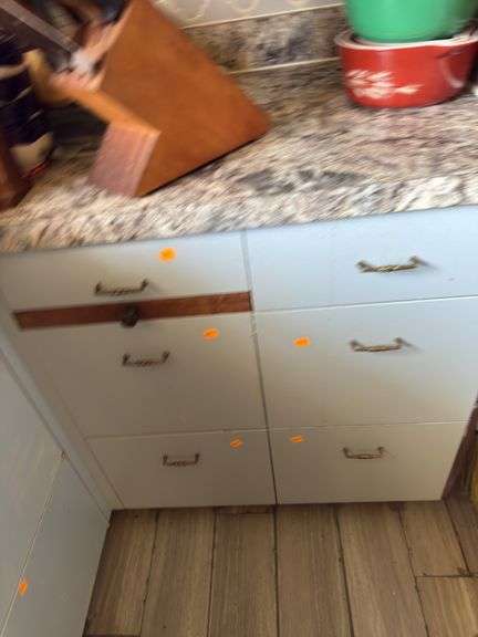 CONTENTS OF CUPBOARD PANS AND RAGS