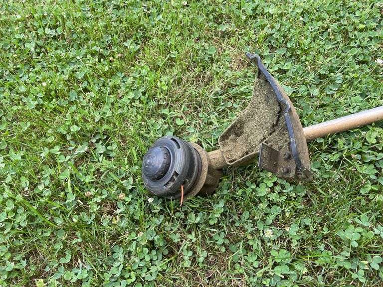 TORO BATTERY OPERATED WEED EATER