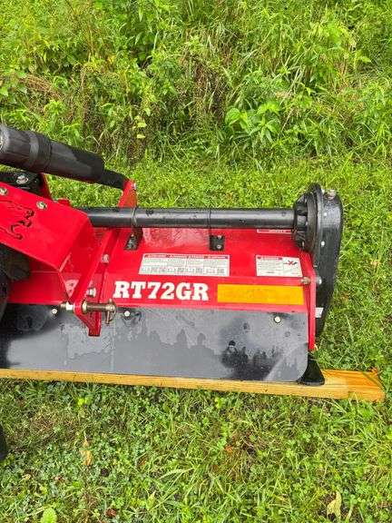 3 Point Bush Hog RT72GR Roto Hog Tiller( Good Condition) Has Short Pto Shaft