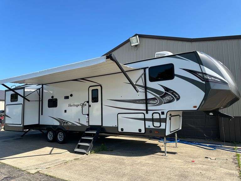 2018 Wildwood By Forest River M-356QB Heritage Glen Lite Fifth Wheel Series
