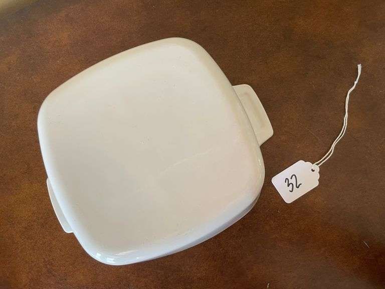 Corning Ware White Coupe Casserole Dish with Lid