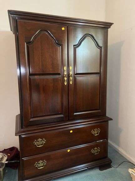 Kincaid Solid Wood Furniture Entertainment Center